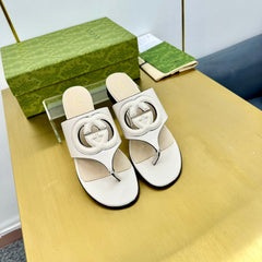 BLONDIE THONG SANDAL IN WHITE LAMBSKIN