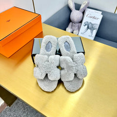 0RAN SHEARLING SANDALS PALE GRAY