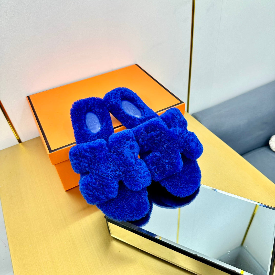 ORAN SHEARLING SANDALS INDIGO BLUE