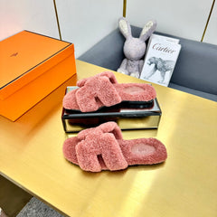 0RAN SHEARLING SANDALS PUNCH PINK