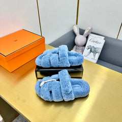 CHYPRE SANDAL IN OCEAN BLUE SHEARLING