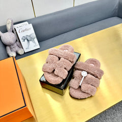 CHYPRE SANDAL LIGHT BROWN SHEARLING