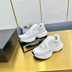 SNEAKER IN PALE GRAY SUEDE AND MESH