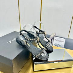 CC SANDAL 25S IN BLACK CALFSKIN WITH GOLD HARDWARE