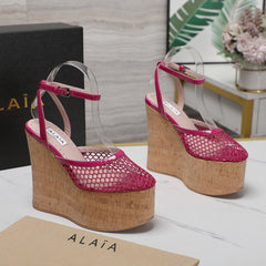 ALAIA WEDGE SANDAL IN BARBIE PINK MESH AND BEIGE RUBBER