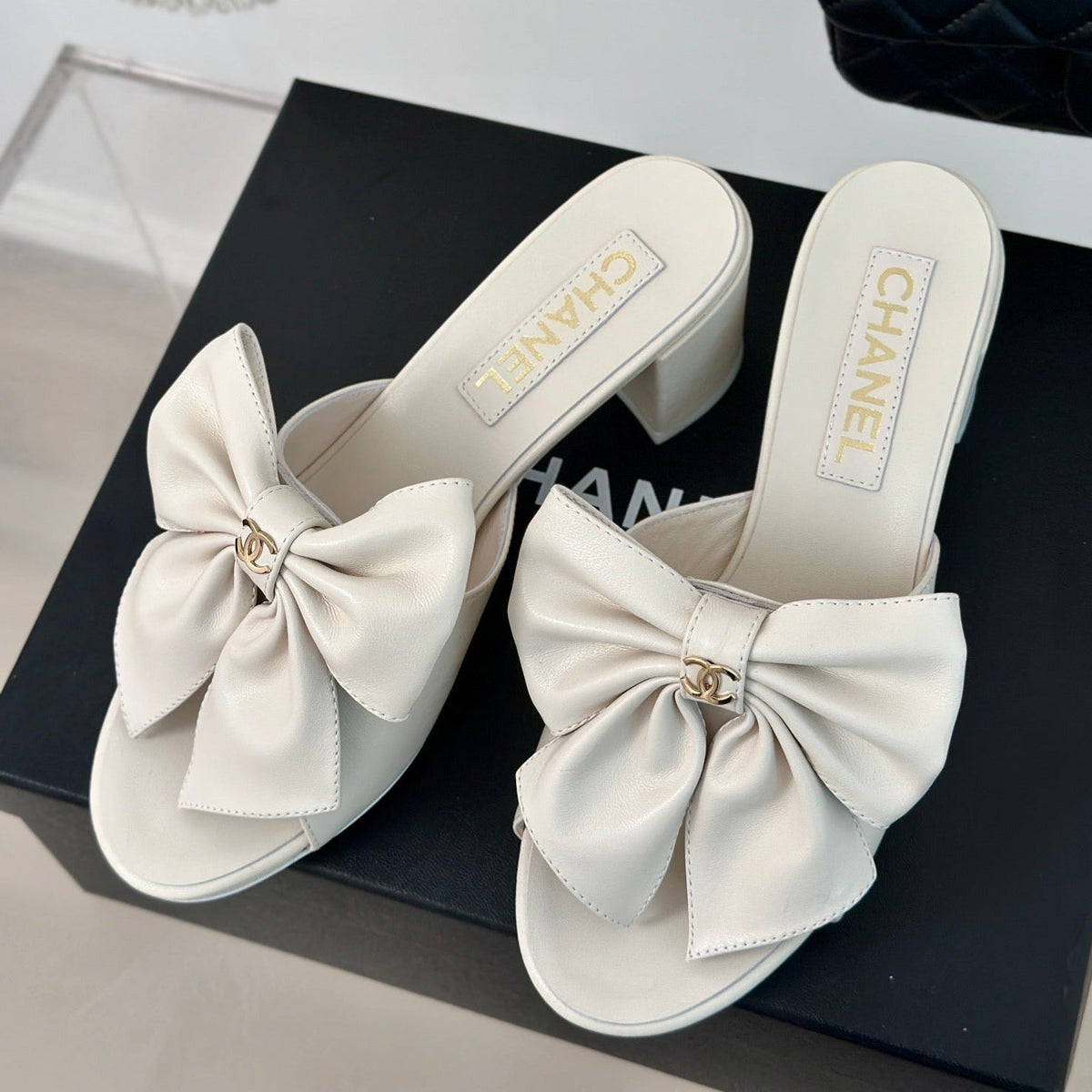 Double CC Big Bow High Heels Sheepskin White