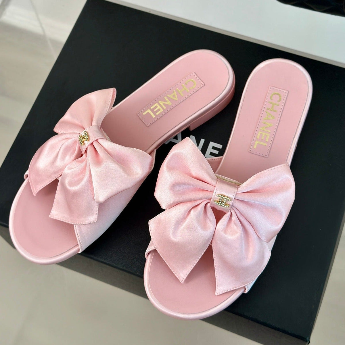 Double CC big bow flat sandals Sheepskin Light Pink