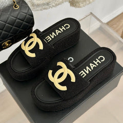 CLASSIC SLIPPERS THICK SOLE IN BLACK TWEED