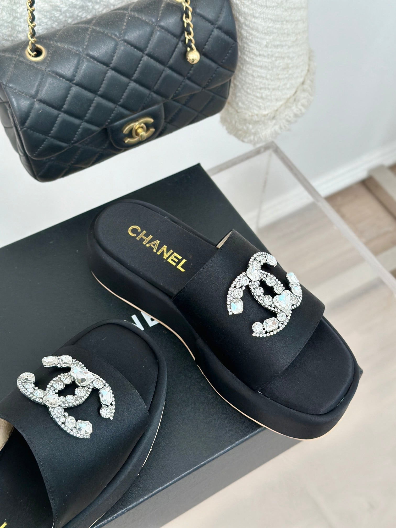 SLIPPERS THICK SOLE IN BLACK SATIN