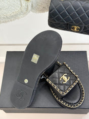 FLAT CHAIN HEART SLIPPER IN BLACK LAMBSKIN