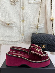 THICK-SOLED CHAIN HEART SLIPPER IN PLUM PURPLE VELVET