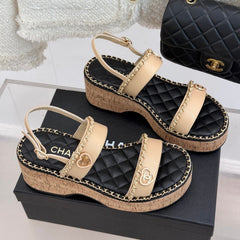 THICK-SOLED CHAIN HEART SANDAL IN BISQUE BEIGE LAMBSKIN