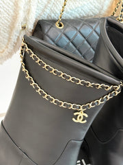 CC SHORT BOOTS IN BLACK CALFSKIN