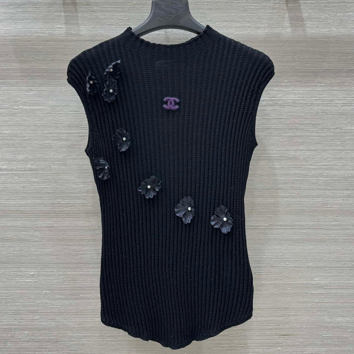 CHANEL KNIT TOP STYLE 17
