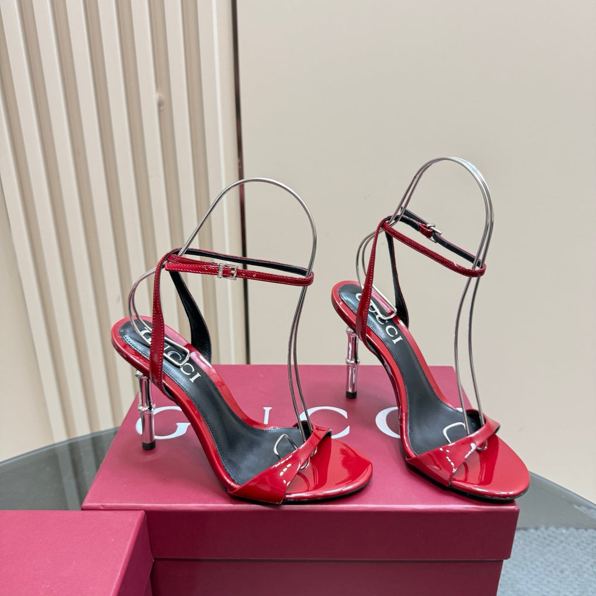 STRAP HIGH BAMBOO-EFFECT HEEL SANDAL IN RED PATENT CALFSKIN