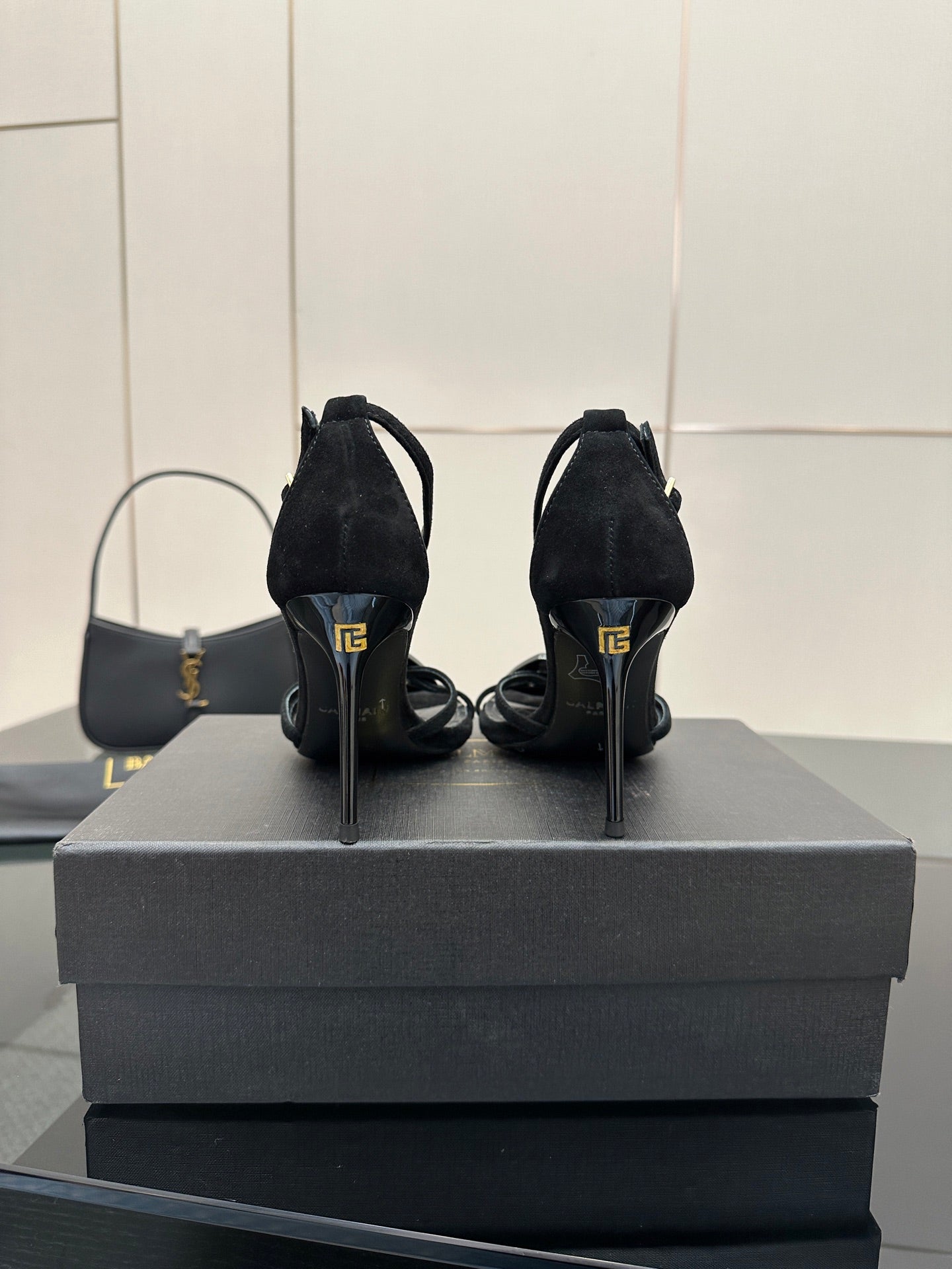 BALMAIN 25S LIPS SANDALS 10 IN BLACK SUEDE