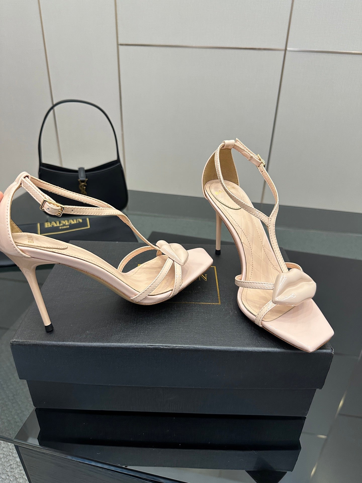 BALMAIN 25S LIPS SANDALS 10 IN BLUSH BEIGE CALFSKIN