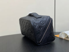 TOILETRY BAG 24 IN BLACK MONOGRAM EMBOSSED CALFSKIN