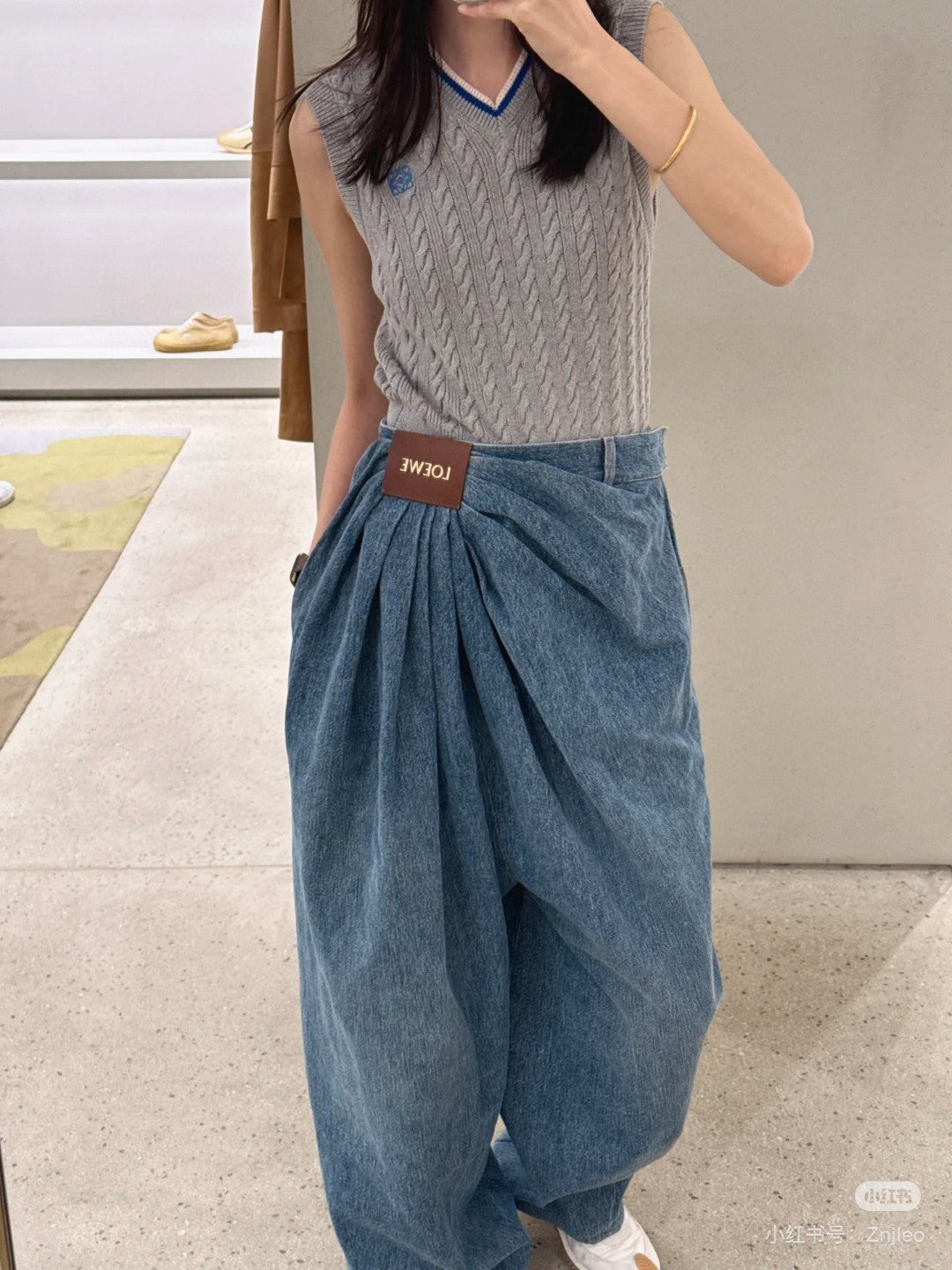 LOEWE RUCHED-WAIST JEANS 232368