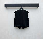 CHANEL SLEEVELESS BUTTONED BLAZER 274755