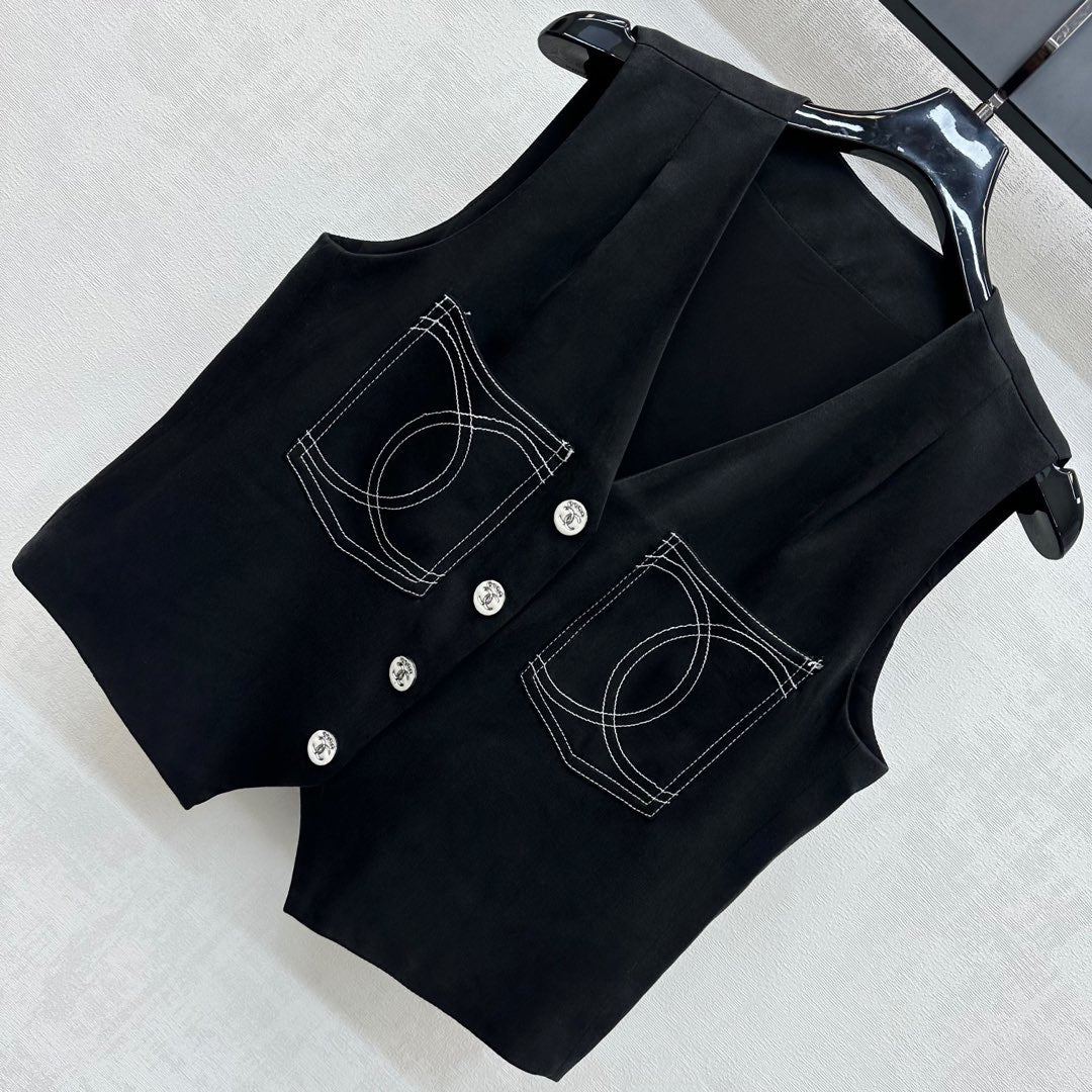 CHANEL SLEEVELESS BUTTONED BLAZER 274755