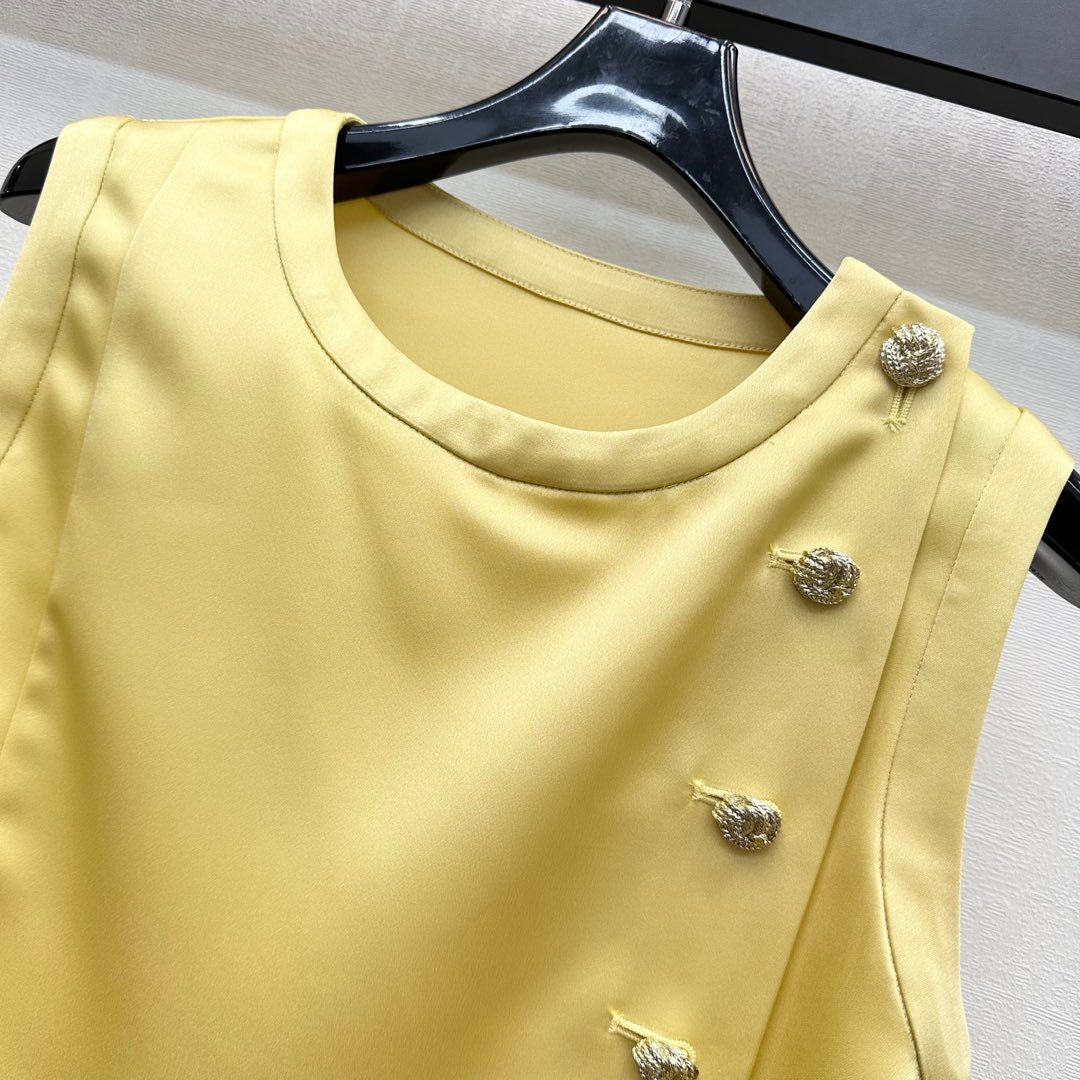 CHANEL SLEEVELESS ROUND-NECK BUTTON-UP TOP 274771