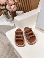 TRIOMPHE SANDALS IN BROWN CALFSKIN