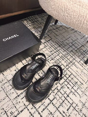 THICK-SOLED THONG SANDAL IN BLACK LAMBSKIN