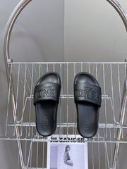 FENDI ROMA SLIDES IN BLACK LAMBSKIN LEATHER