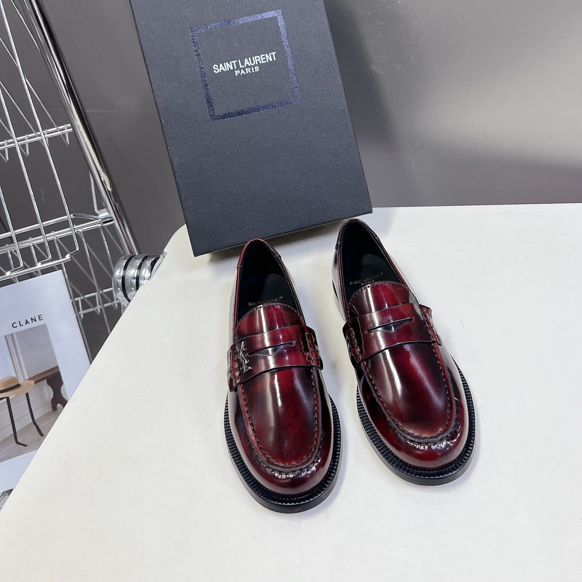 YSL 25S SAINT LAURENT LOAFERS IN TORTOISESHELL CRIMSON GLOSSY CALFSKIN
