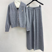 BURBERRY 25S CARDIGAN AND STRAIGHT-LEG PANTS SET 097