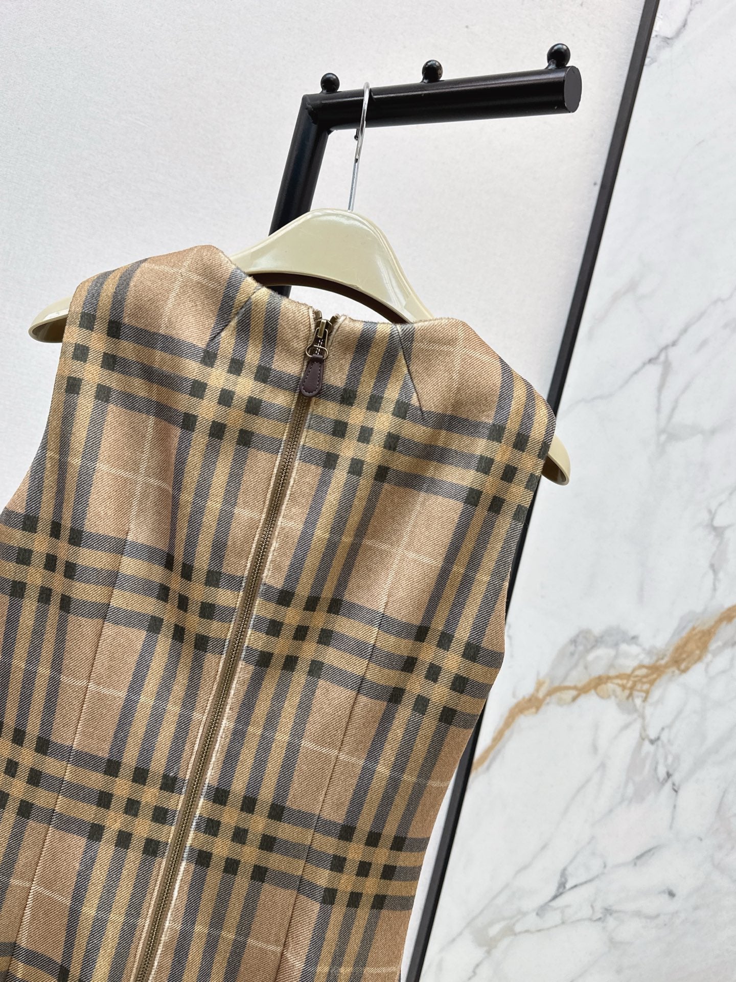 BURBERRY 25S PLAID VEST DRESS 099