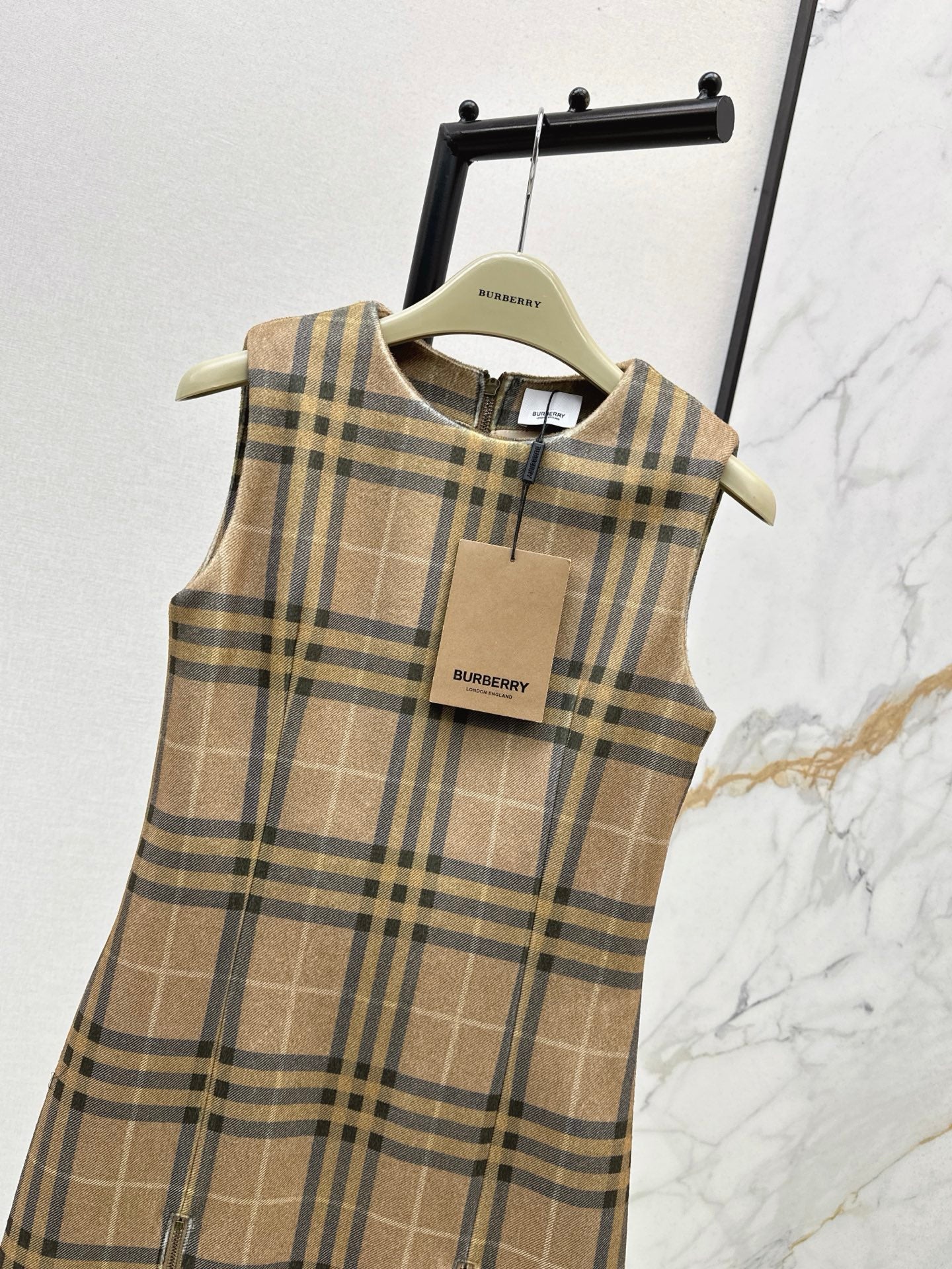 BURBERRY 25S PLAID VEST DRESS 099