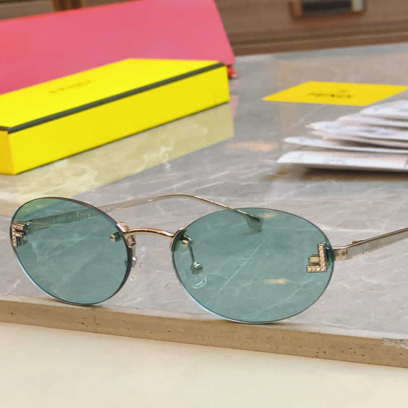 FIRST CRYSTAL OVAL FRAME SUNGLASSES FE4075US IN METAL