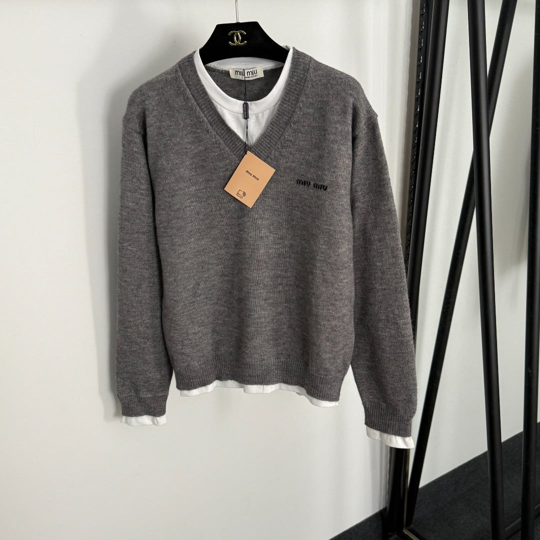 MIUMIU PULLOVER SWEATER STYLE 251