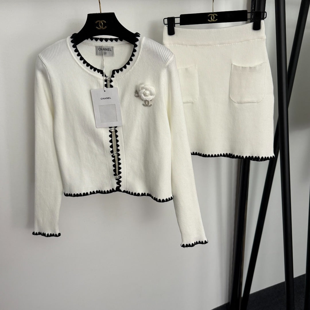 CHANEL 25S KNIT SET WITH CARDIGAN AND MINI SKIRT 330