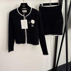 CHANEL 25S KNIT SET WITH CARDIGAN AND MINI SKIRT 329