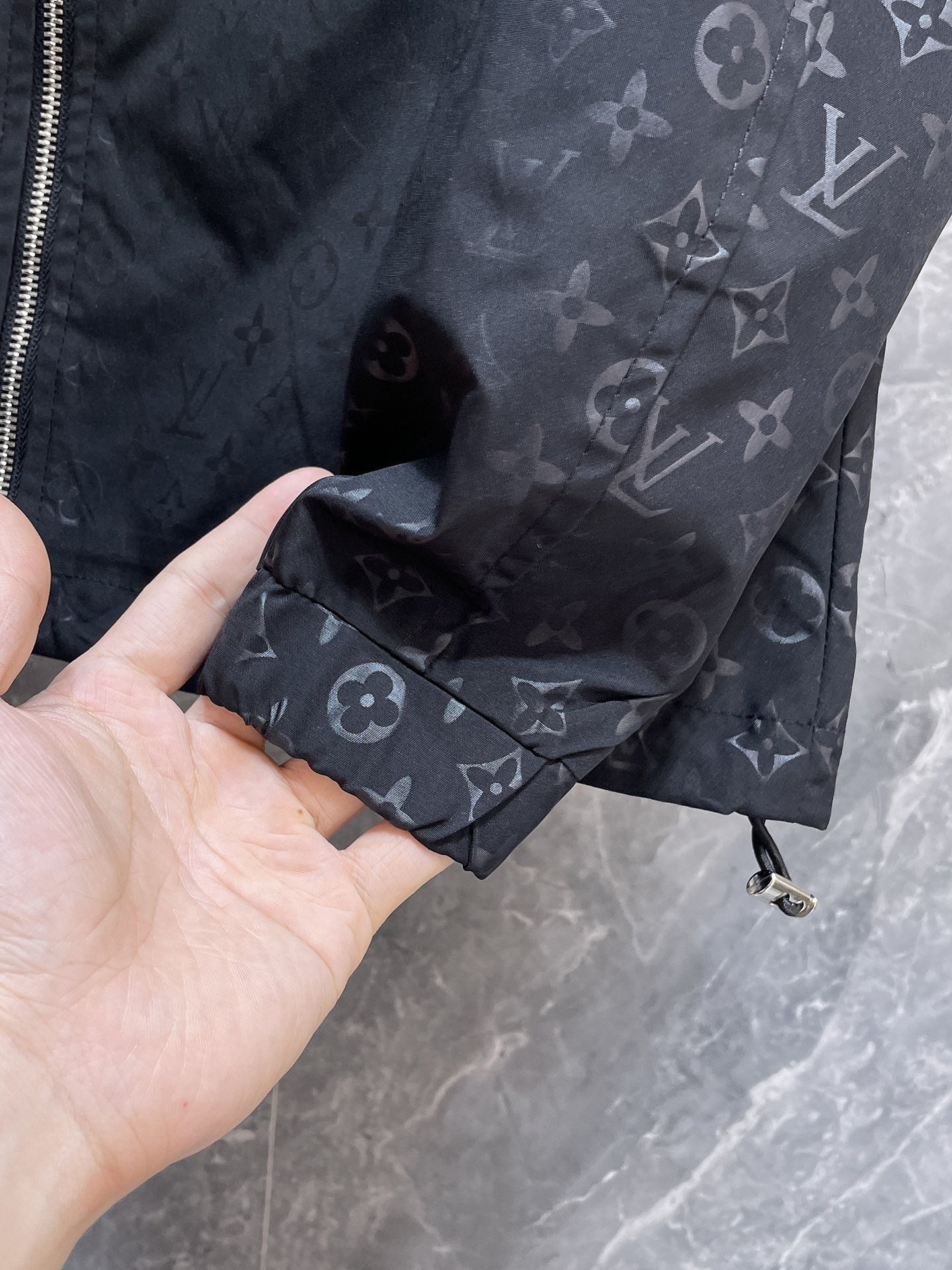 LV BLACK MONOGRAM JACKET 239555