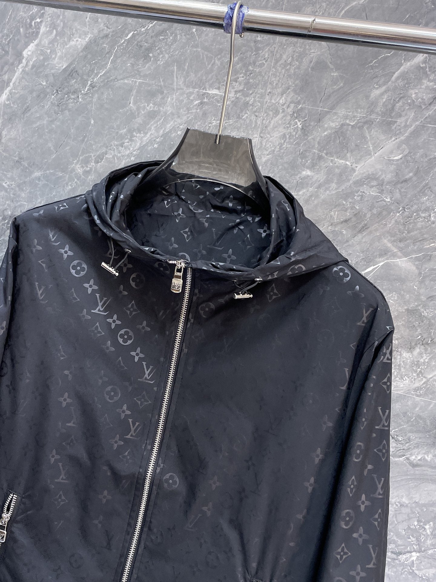 LV BLACK MONOGRAM JACKET 239555