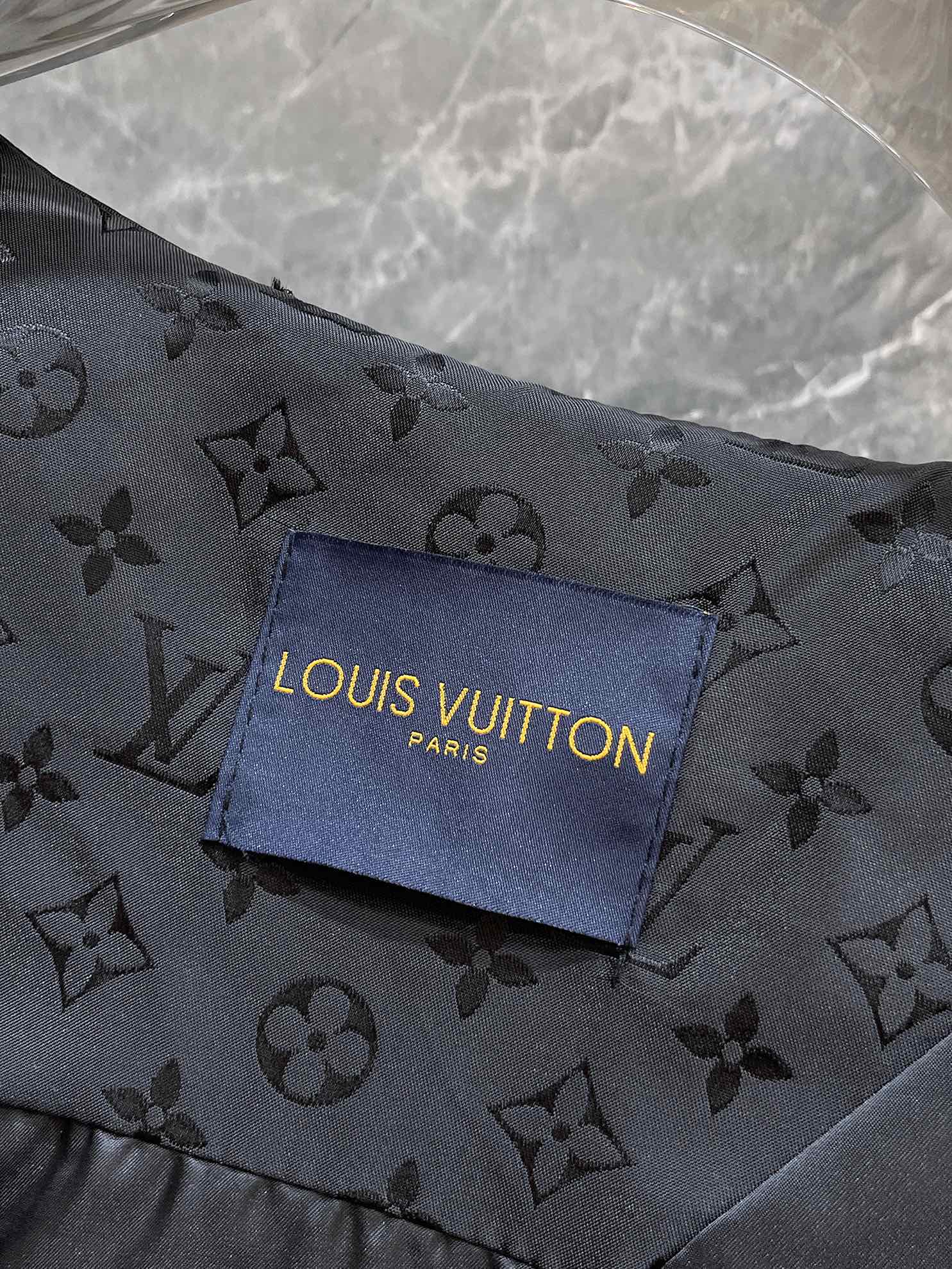 LV BLACK MONOGRAM JACKET 239559