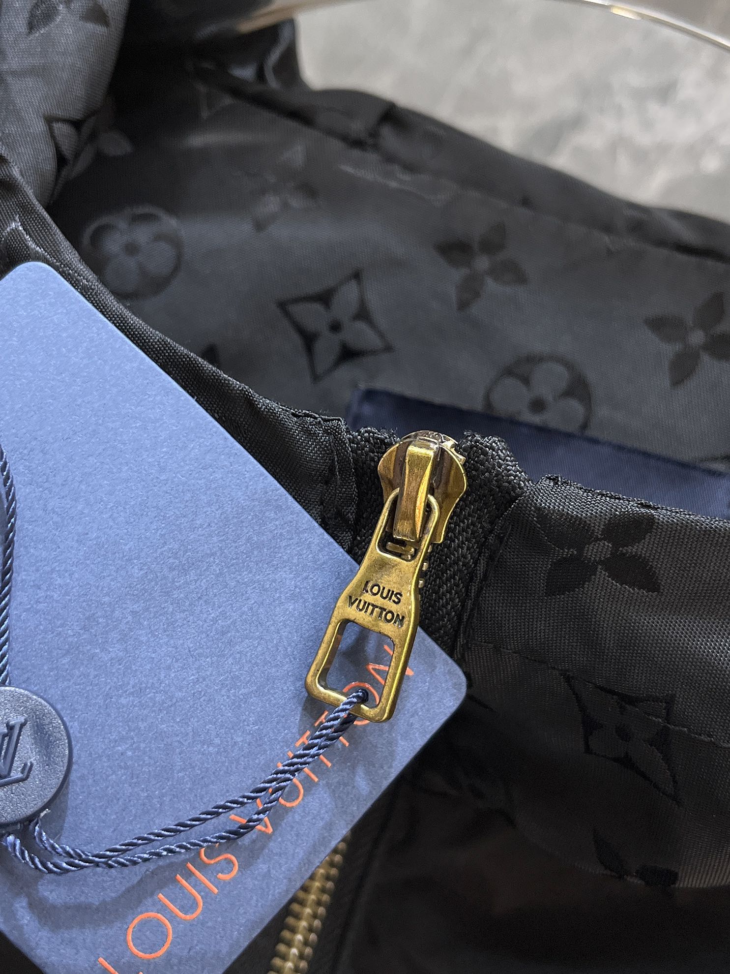 LV BLACK MONOGRAM JACKET 239559