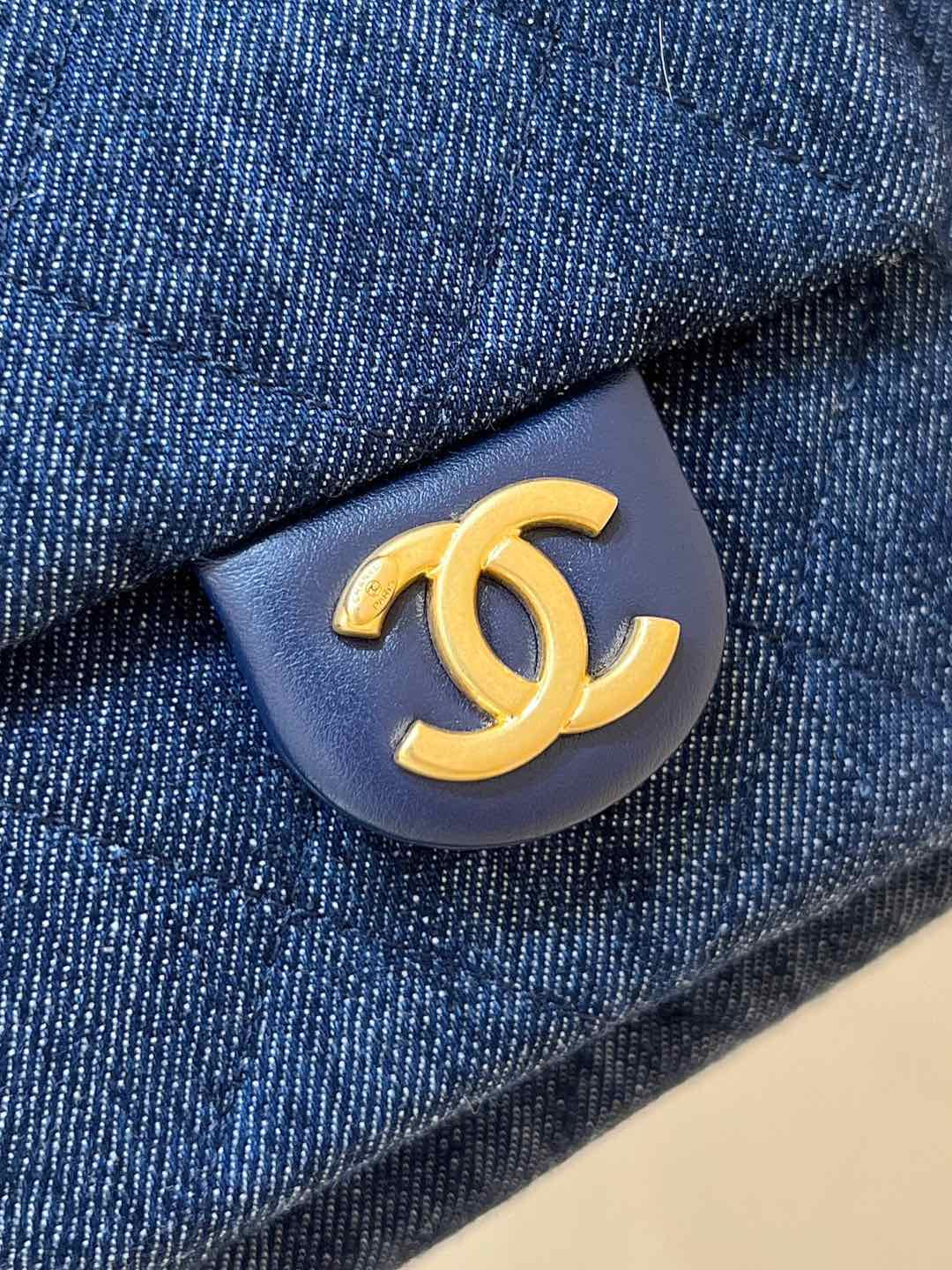 CHANEL 25S MEDIUM HOBO BAG 31 IN DARK BLUE DENIM GOLD HARDWARE