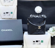 CHANEL 25S HOBO BAG 21 IN BLACK GRAINED CALFSKIN EMBELLISHED LOGO