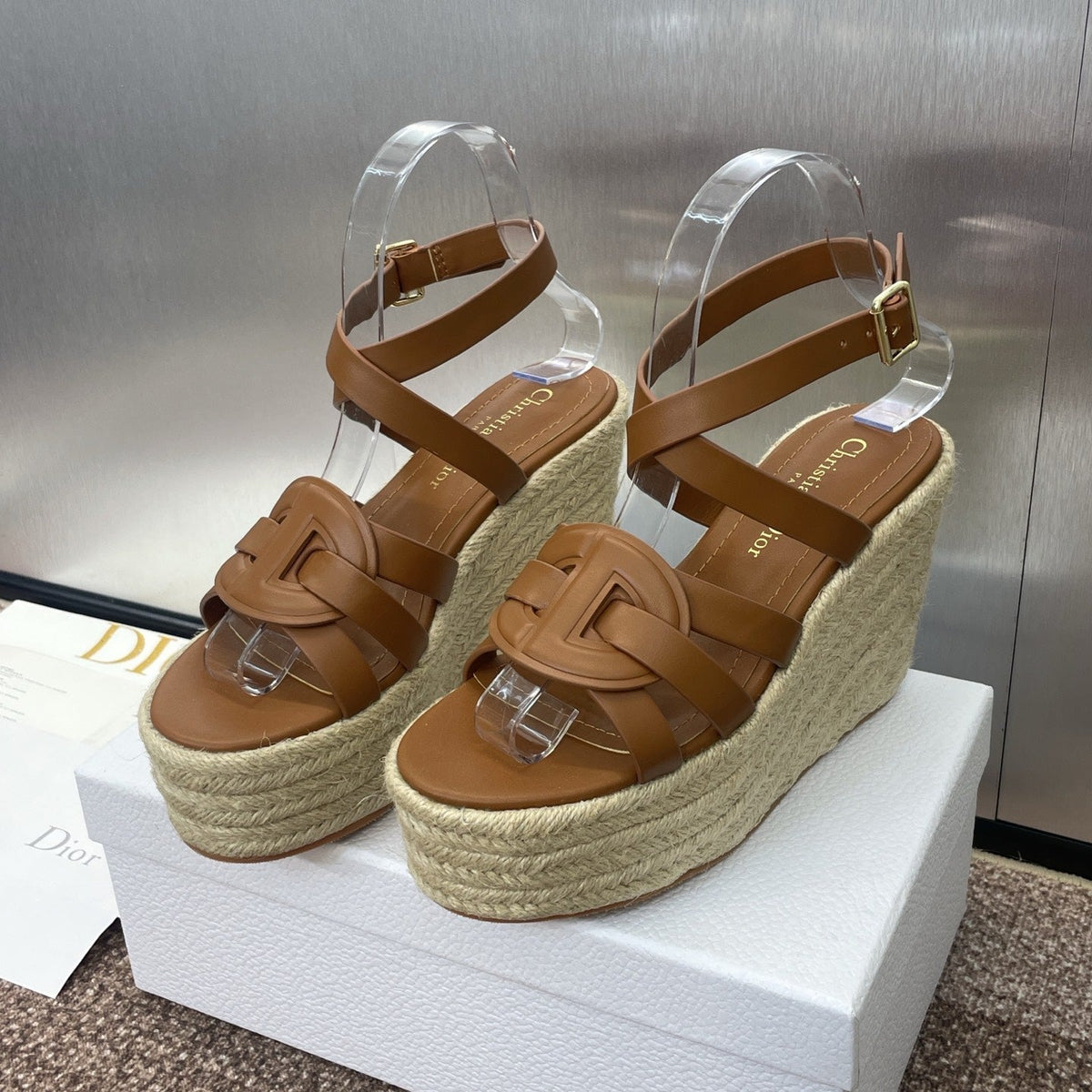 D-CLUB 25S HIGH HEEL WEDGE 100MM IN BROWN CALFSKIN RAFFIA SOLE