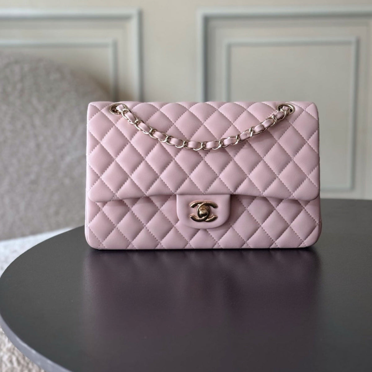 CHANEL 25S CLASSIC FLAP BAG 25 CM IN LIGHT PINK LAMBSKIN WITH GOLD HARDWARE