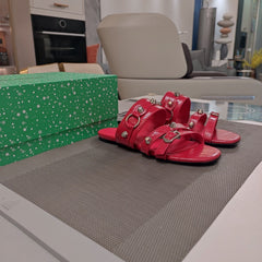 STRAPPY FLAT SANDALS IN RED STUDDED WAX-OIL SHEEPSKIN