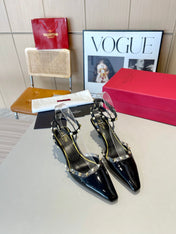 ROCKSTUD CAGED SLINGBACKS 5 CM IN BLACK CALFSKIN