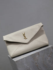ENVELOPE CLUTCH 29 IN WHITE LAMBSKIN COPPER LOGO