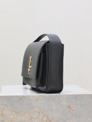 NIKI BABY 22 IN BLACK CALFSKIN GOLD LOGO