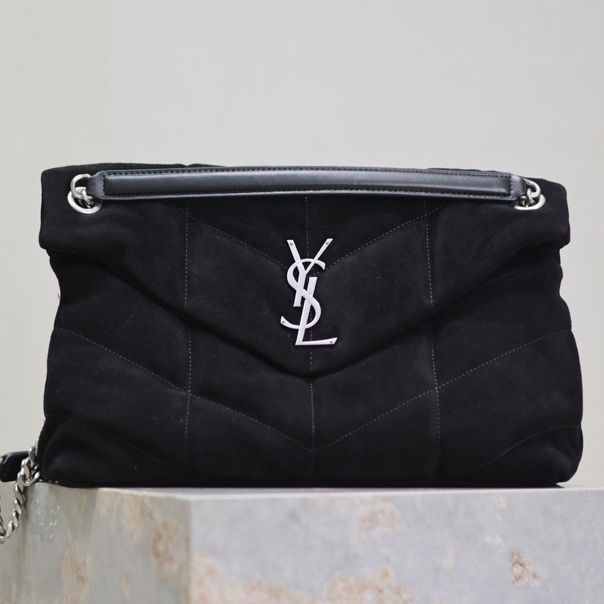 YSL 25S LOULOU PUFFER GM 35 IN BLACK SUEDE SILVER HARDWRE